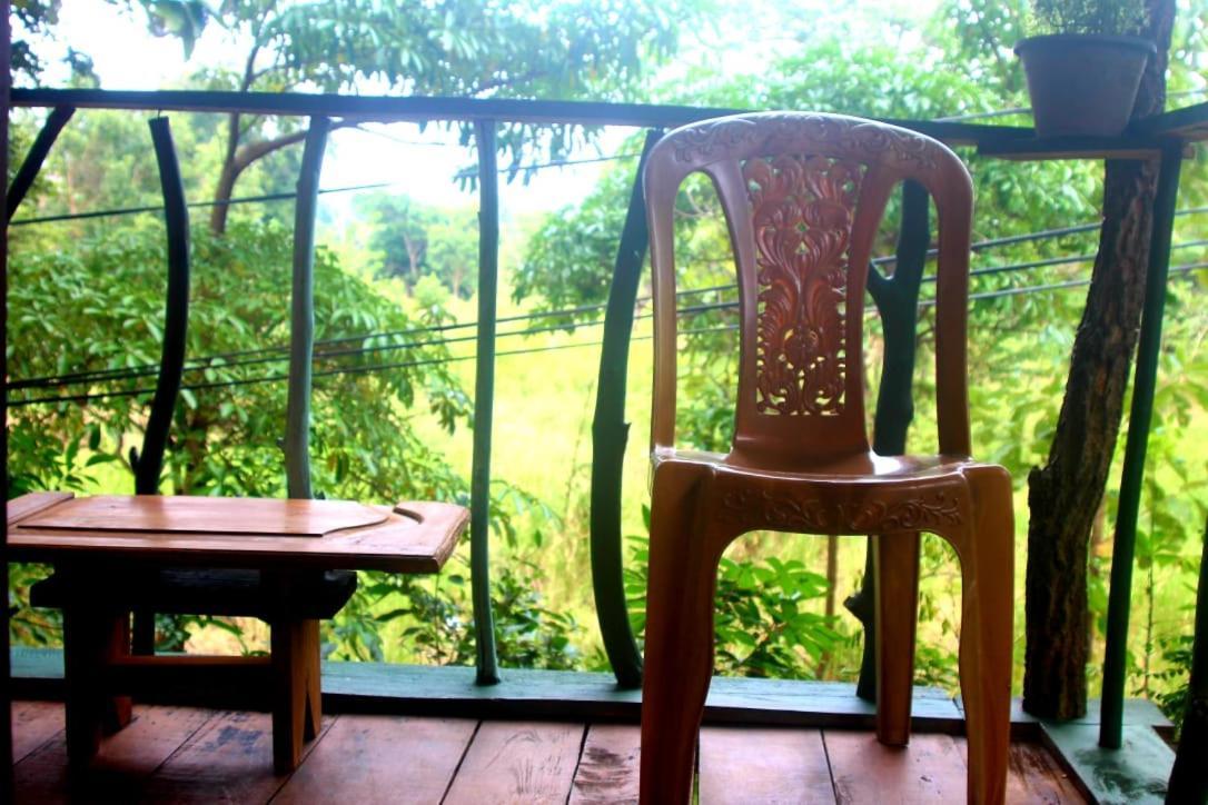 Angry Birds Tree House Appartement Habarana Buitenkant foto